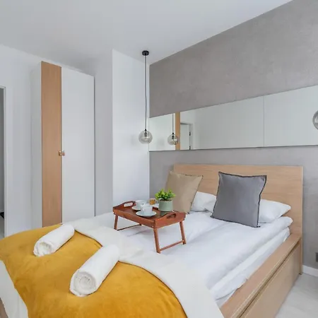 Centre & Modern Quiet With Parking By Renters Prestige Apartman Krakkó