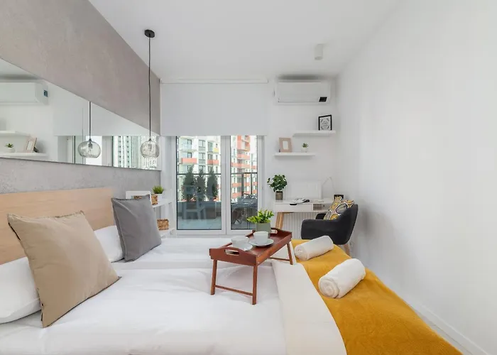 Centre & Modern Quiet With Parking By Renters Prestige *