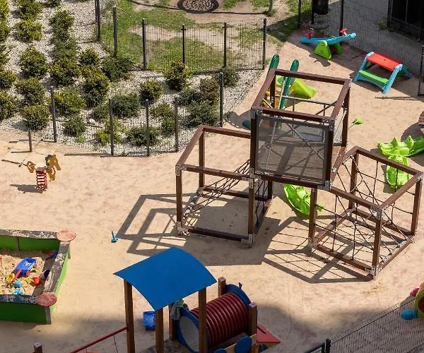 Daire Centre & Modern Quiet With Parking By Renters Prestige